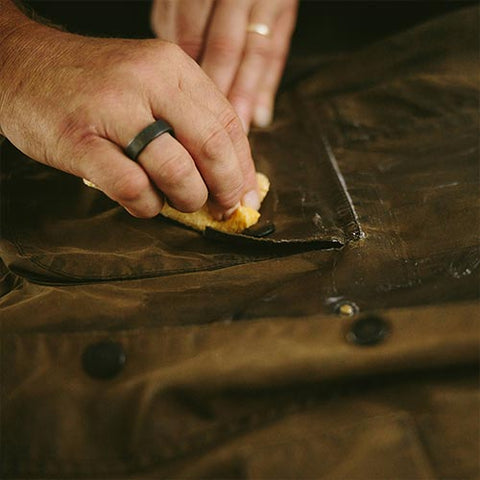 Removing the excess wax off a Barbour Wax Jacket after it has ben rewaxed